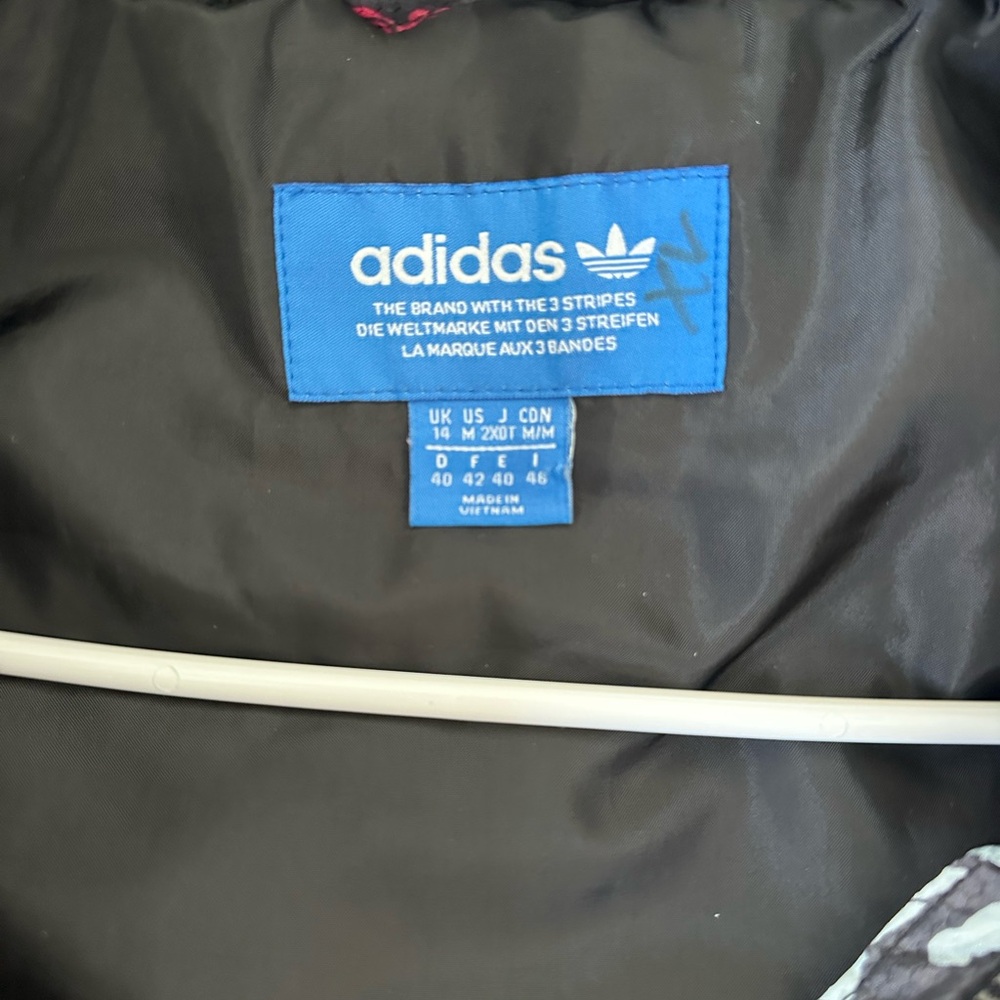 Adidas Floral Patterned Puffer Jacket - Picture 3 of 3